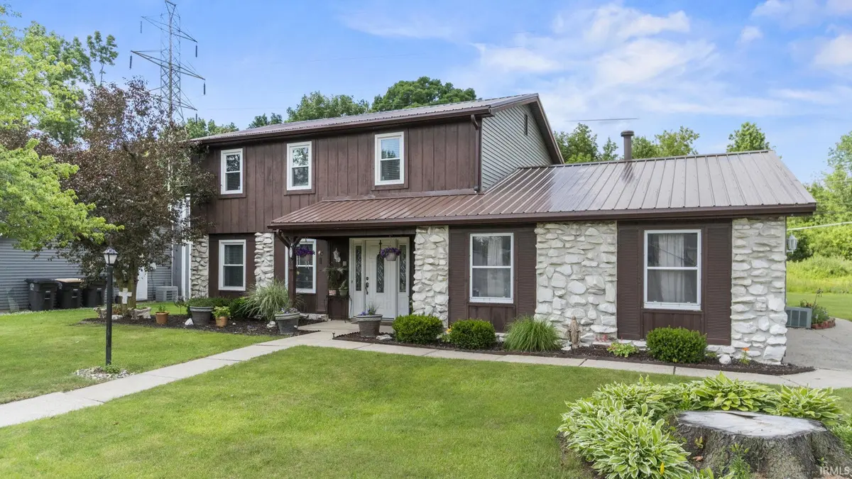 4325 Strathdon DR, Fort Wayne, IN 46816