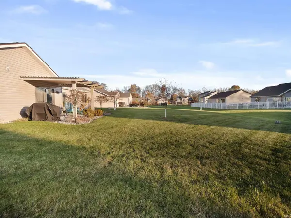 2072 Hemlock LN, Warsaw, IN 46580-7003