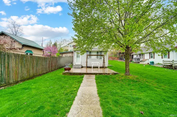 6820 E Harrold PL, Churubusco, IN 46723