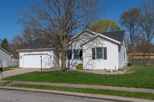 50652 Goldenview DR, Granger, IN 46530