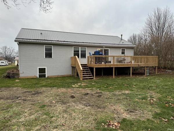 212 Dipper DR, Middlebury, IN 46540-9013