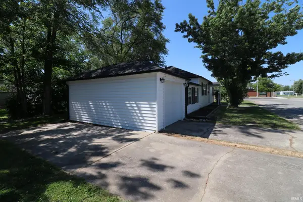 621 N Werber ST, Hartford City, IN 47348