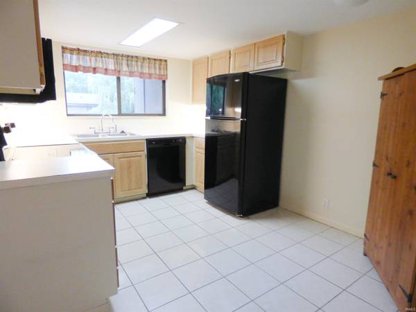 1520 Marigold WAY #610, South Bend, IN 46617-1055