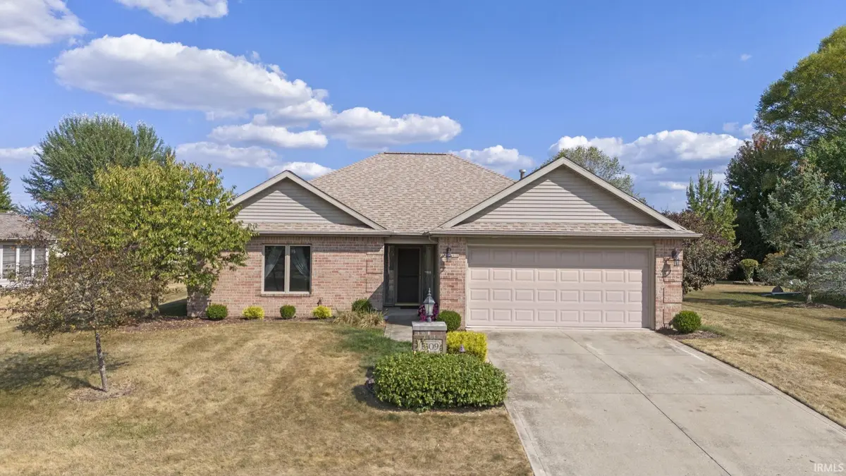 1509 Waynedale DR, Garrett, IN 46738