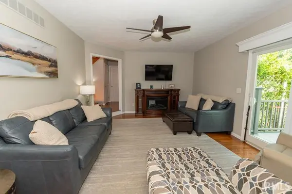 13713 Nora LN, Mishawaka, IN 46544