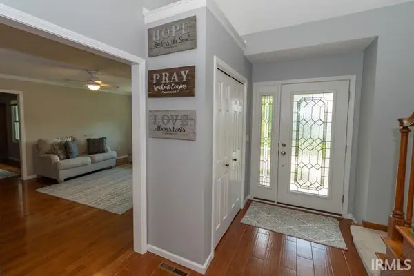 13713 Nora LN, Mishawaka, IN 46544