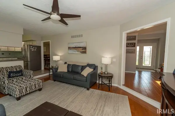 13713 Nora LN, Mishawaka, IN 46544