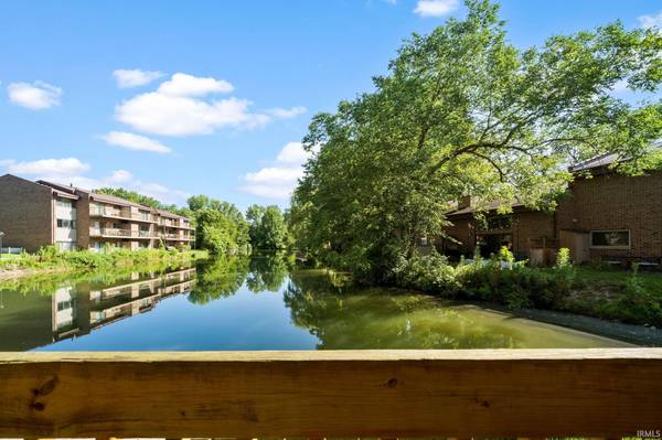 1441 Wildflower WAY #207, South Bend, IN 46617