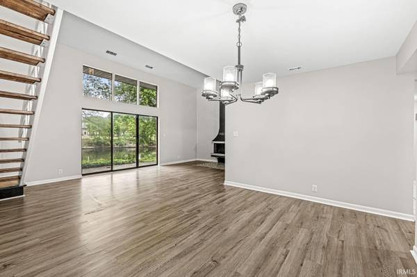 1533 Marigold WAY, South Bend, IN 46617