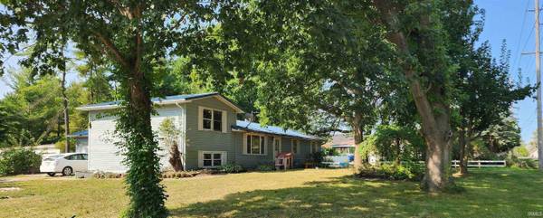 1409 N Hillview DR, Syracuse, IN 46567-2109