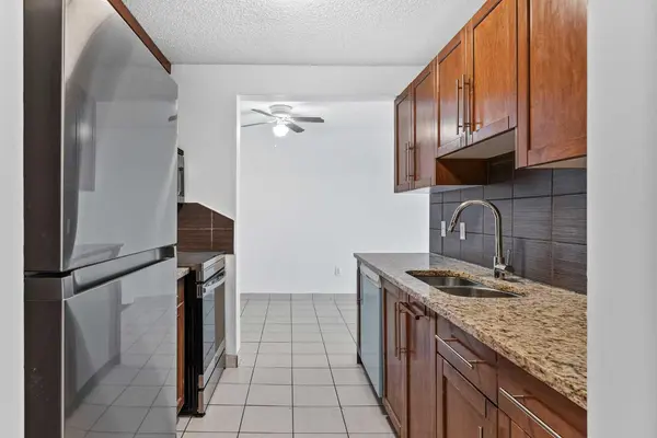 431 1 AVE NE #305, Calgary, AB T2E 0B3