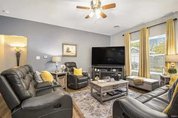 5430 Bay Char CT, Osceola, IN 46513
