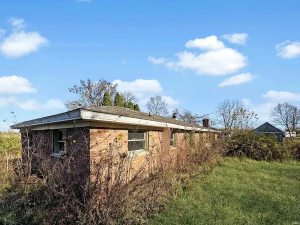6790 N London RD, Fairland, IN 46126