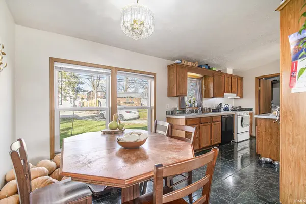 619 E Market ST, Warsaw, IN 46580-3312