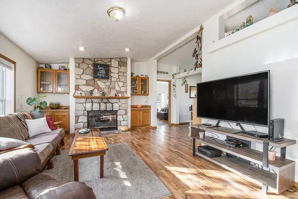 619 E Market ST, Warsaw, IN 46580-3312