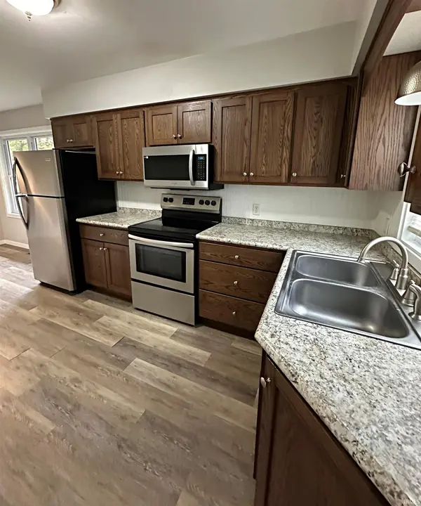 114 Coronado DR, Washington, IN 47501