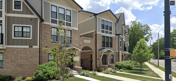 1260 N Twyckenham DR, South Bend, IN 46617
