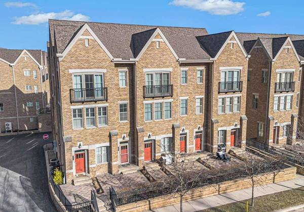54592 Twyckenham DR, South Bend, IN 46637