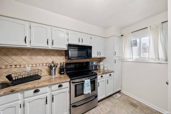 53432 Stoneridge ST #C, South Bend, IN 46637-5147