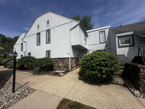 53432 Stoneridge ST #C, South Bend, IN 46637-5147