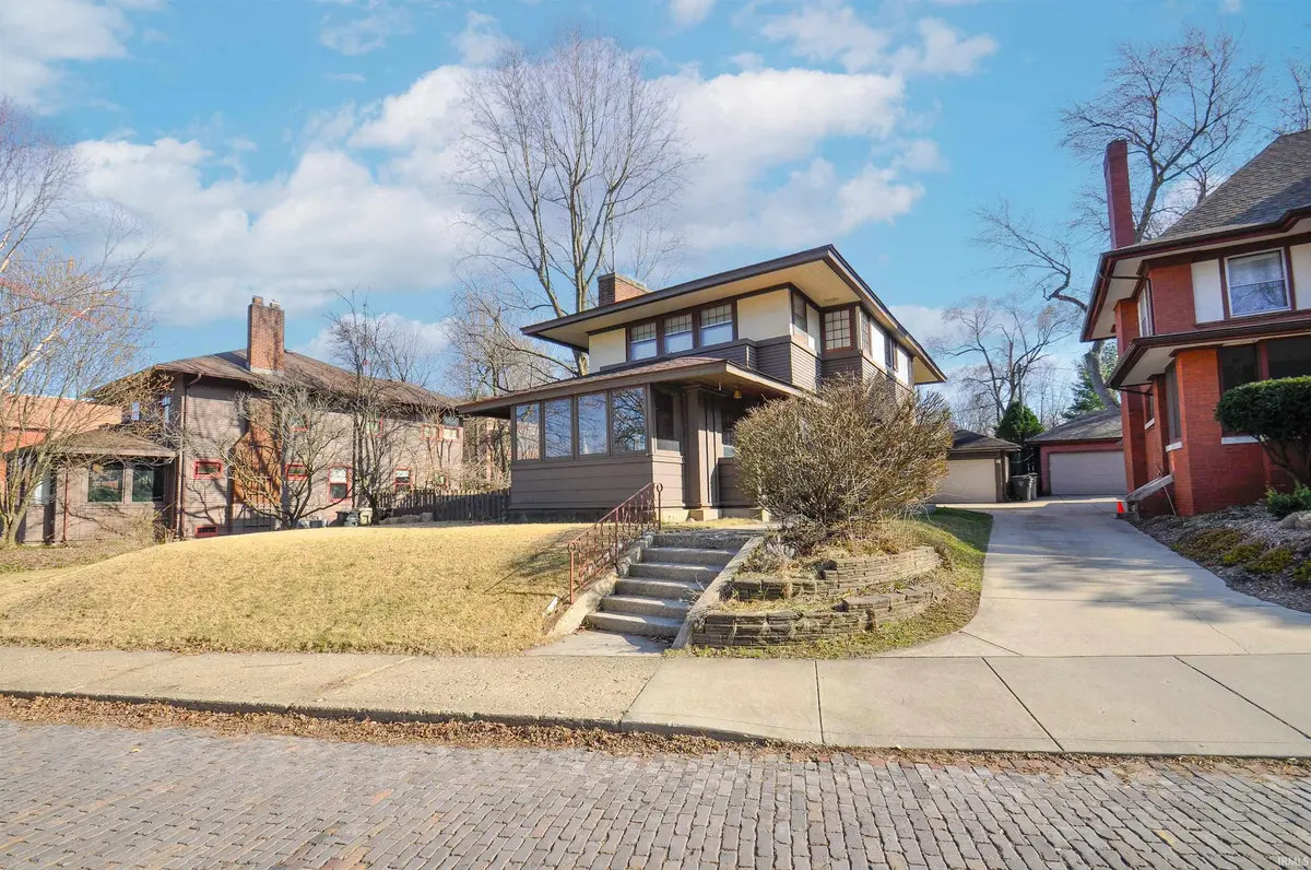 308 Lamonte TER, South Bend, IN 46616
