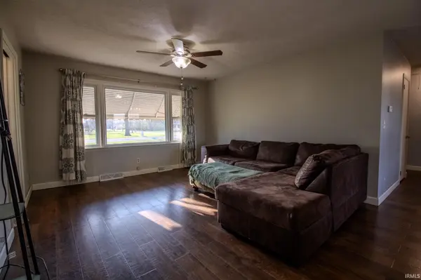 1001 Begonia St SE ***, Demotte, IN 46310