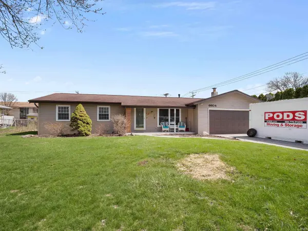6604 Canby DR, Fort Wayne, IN 46835-1614