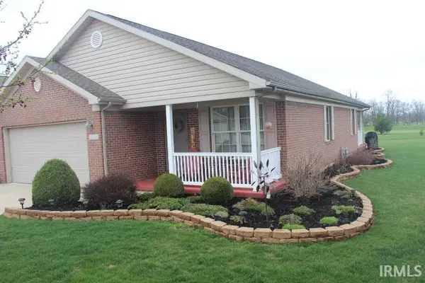 1372 E Pittenger CT, Albany, IN 47320