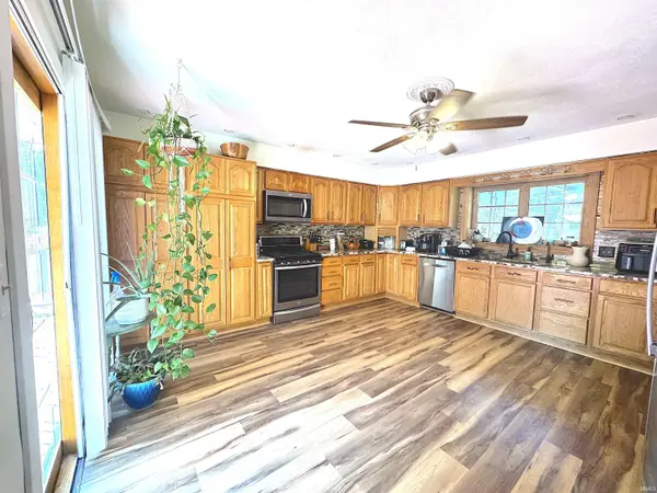 129 Edgewood DR, Bedford, IN 47421