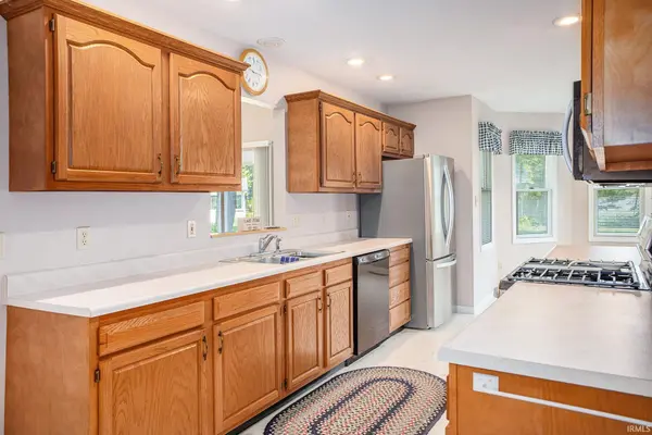 13920 Lexington CIR, Granger, IN 46530-4974