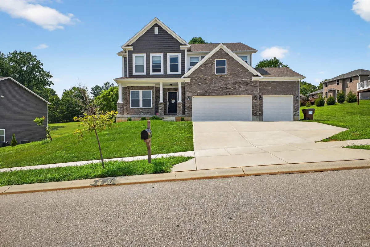 743 N Abigail LN, Ellettsville, IN 47429