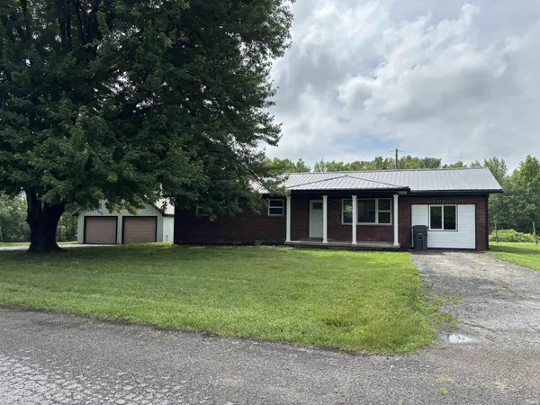 2318 N Lakeview DR, Austin, IN 47102