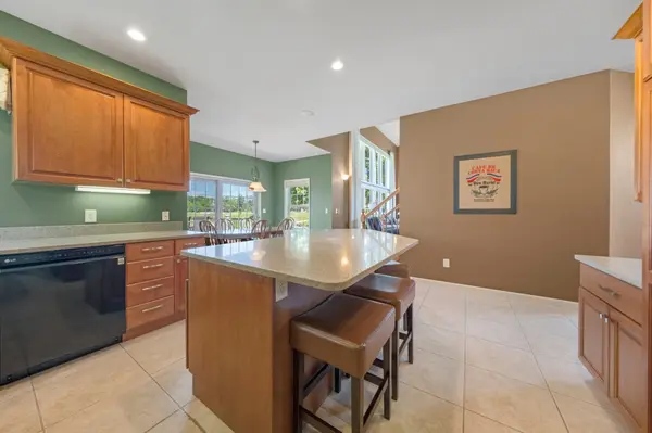 1306 McCormick Dr ***, Nappanee, IN 46550
