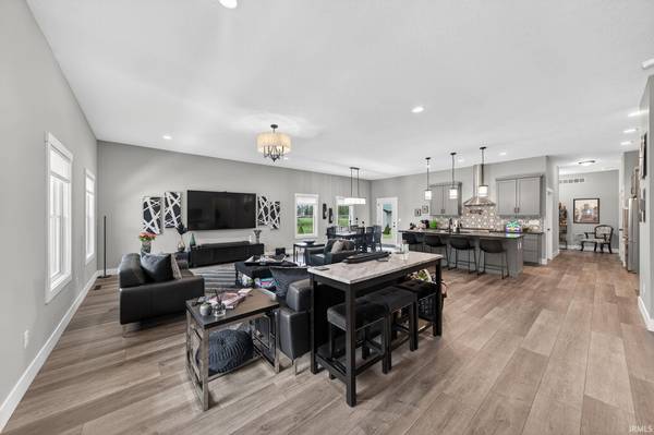 1229 Corby BLVD, South Bend, IN 46617