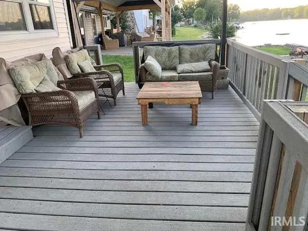 3298 N Skinner Lake West DR, Albion, IN 46701