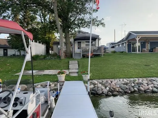 3298 N Skinner Lake West DR, Albion, IN 46701