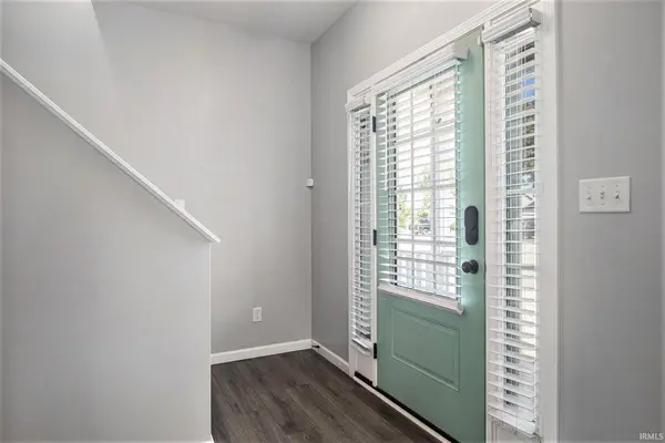 5503 Bay Char CT, Osceola, IN 46561-1301