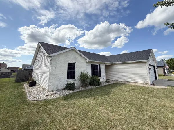 1217 Virginia LN, Auburn, IN 46706