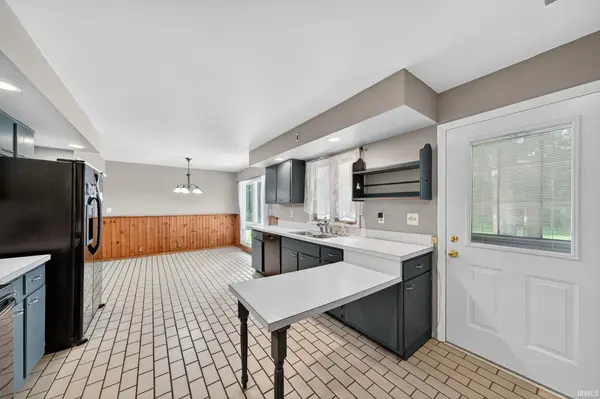 19076 State Line RD, South Bend, IN 46637-2044