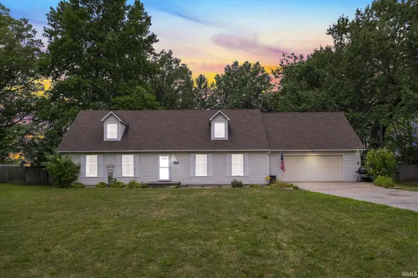 405 Inwood DR, Fort Wayne, IN 46815-7209