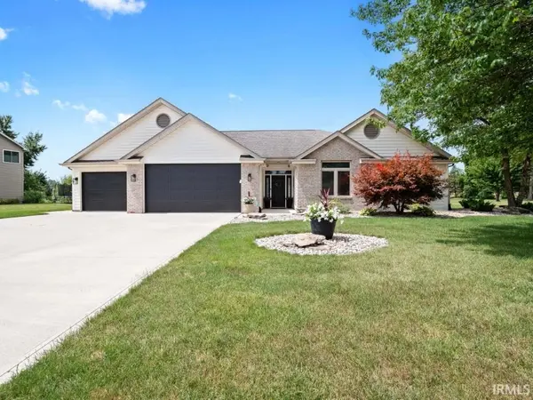 12109 Thornapple CV, Fort Wayne, IN 46845