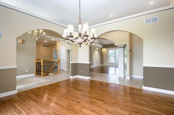 11187 S Lake DR, Granger, IN 46530