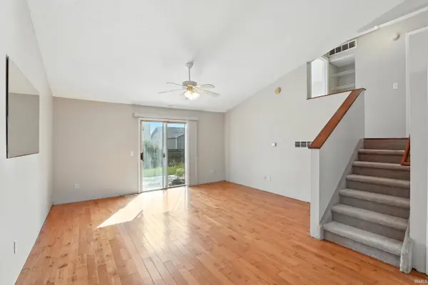 7615 W Melody CIR, Fort Wayne, IN 46816-4875