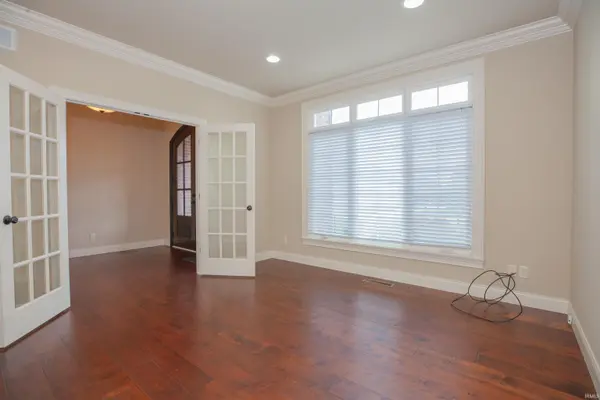5032 Bombay CIR, Evansville, IN 47725