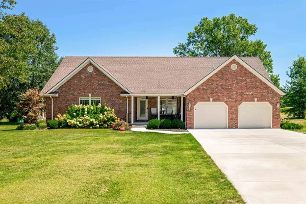589 Linden DR, Austin, IN 47102