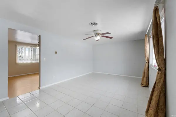 3212 Clermont AVE, Fort Wayne, IN 46806-2602