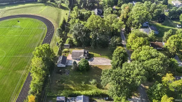 3901 Suburban DR, Fort Wayne, IN 46804-2957