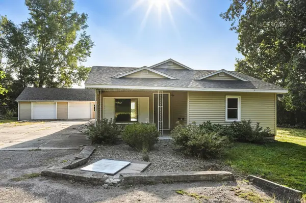 3901 Suburban DR, Fort Wayne, IN 46804-2957