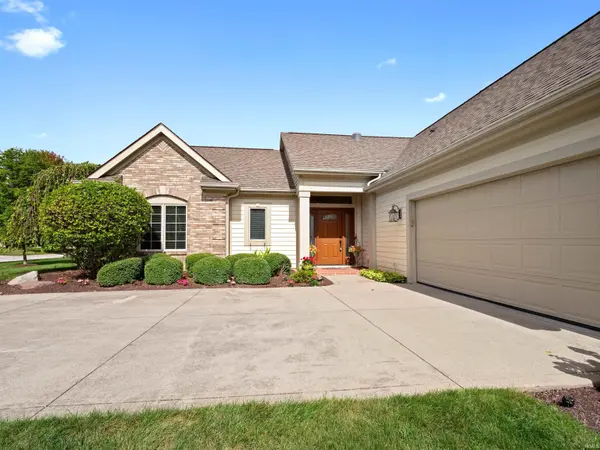 10428 Maple Springs CV, Fort Wayne, IN 46845-2127