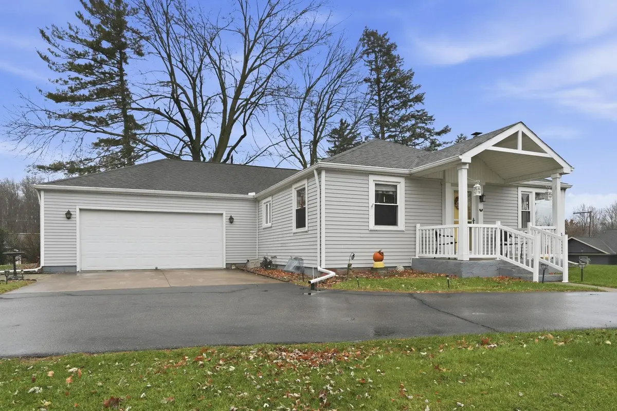 1007 S Darling ST, Angola, IN 46703